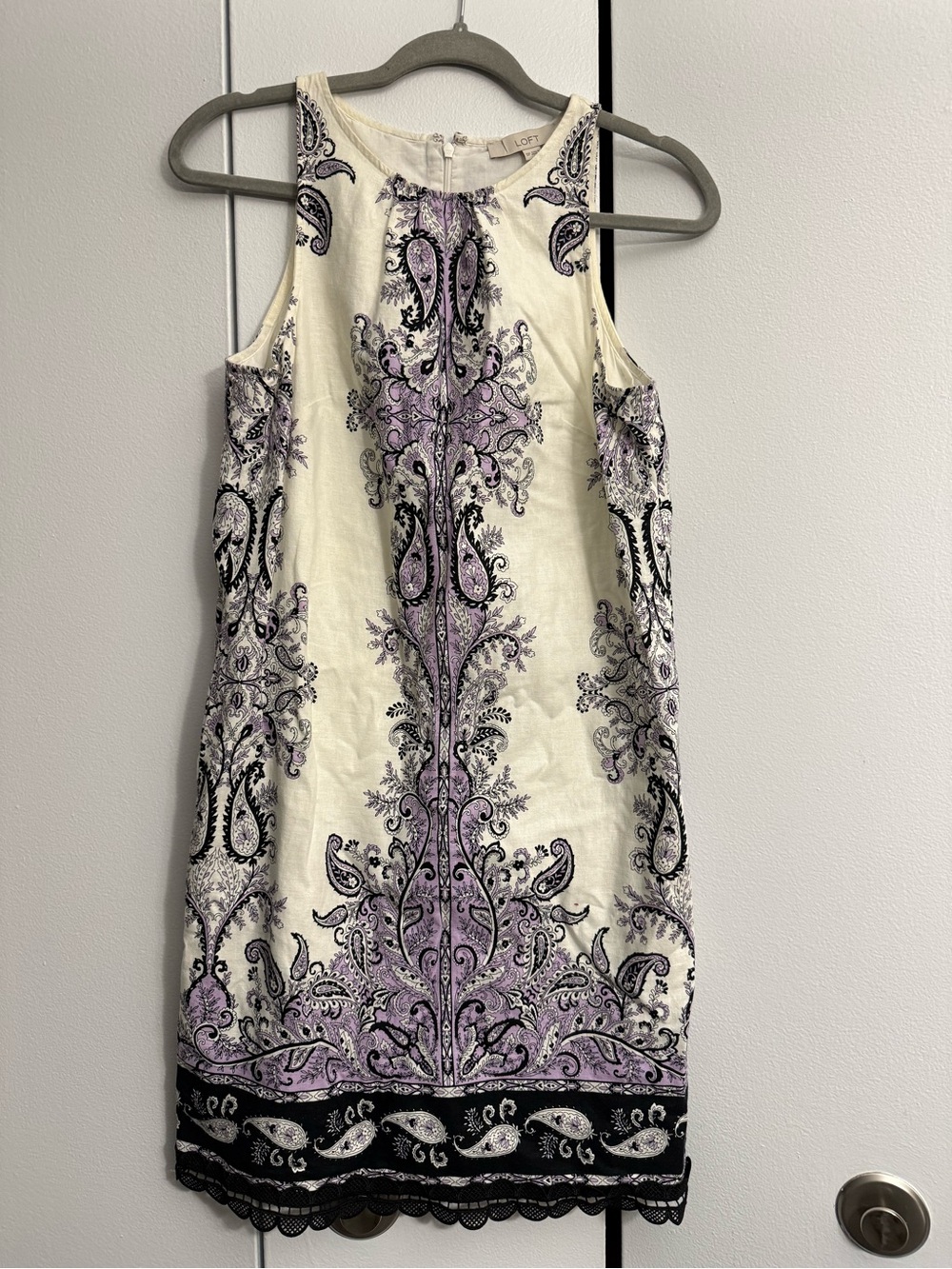 Loft Paisley Purple, White and Black Sleeveless Dress Size 0 Petite
